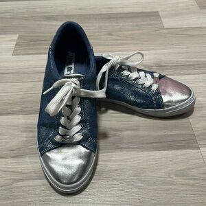 NINE WEST Women’s Blue/Silver Sparkly Shoes Size 9M